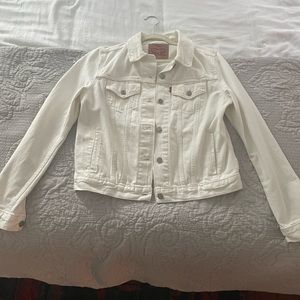 Levi’s white denim jacket, size L, like new